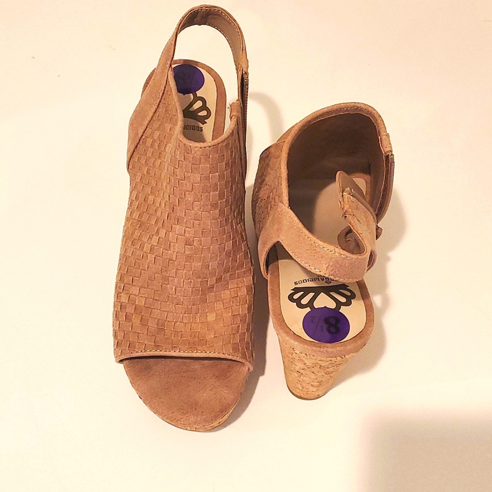 Women's Fergalicious By Fergie Nude Peep Toe Wedge Sandals Size 8.5